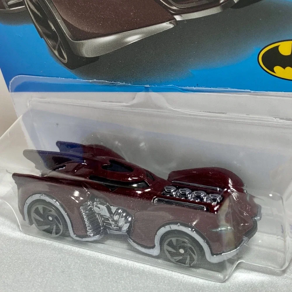 Hot Wheels Batman Arkham Asylum Batmobile 32/250 Batman 2/5 Brown 1:64 NIP 2022